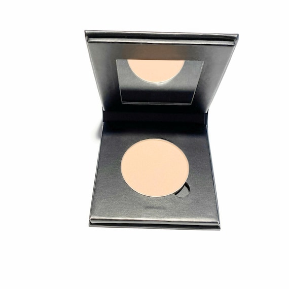 Pressed cream foundation deals