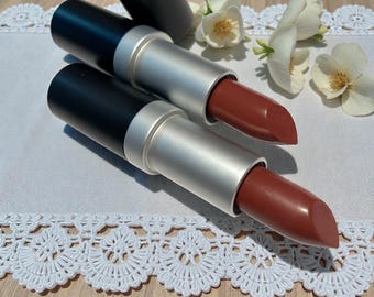 Lápiz labial mineral clásico natural PLUM BERRY