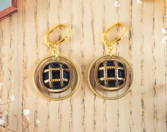 Large sleeper earrings old button circles - gold gold - 24 mm - vintage button gridded gold - Astre Paulette