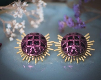 Old button earrings - stainless steel and brass - 34mm - vintage pink gridded button - glass paste - Solare Reine