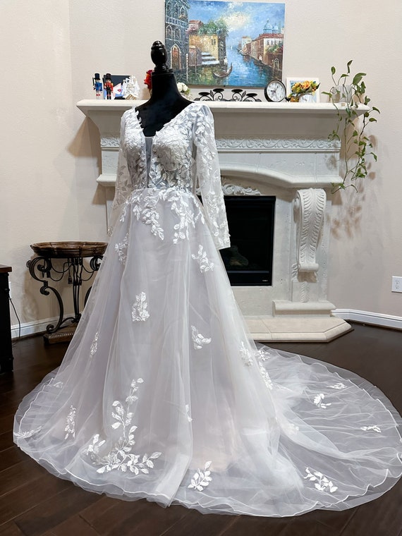 royal blue dress with white lace Royal Blue White Flower Girl Dress Lace Bell Sleeve Satin Tulle Party Gown  D354 main image 1