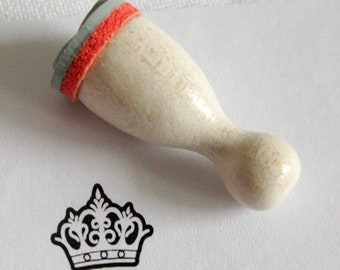 Mini stamp crown