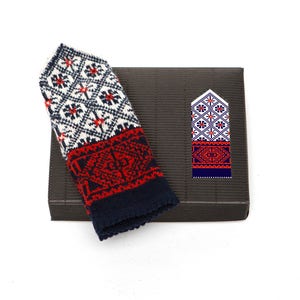 Latvian Mitten DIY Knitting Kit Knit like a Latvian AUTUMN LEAVES No.10