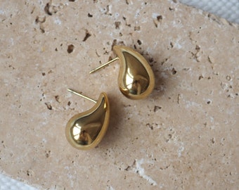 Thick gold teardrop stud earrings