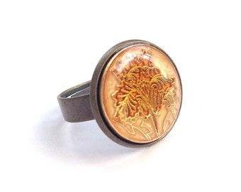 Shiny vintage button ring "Luludja"