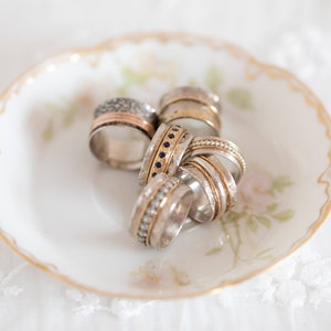 Anello speciale spinner, anello nuziale spinner, anello organico, fede nuziale da donna, anello di meditazione, anello rotante, anello di carta stagnola accartocciato