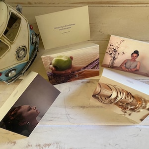 Conjunto de quatro cartões fotográficos impressos em papel reciclado, cartão de citação de Leonard De Vinci, joias Ilan Amir, cartões de citação Wabi Sabi