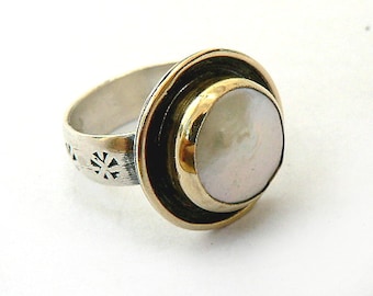 Einzigartiger Perlenring, Band aus Sterlingsilber mit Blumenmuster, Juni-Geburtsstein, Statement-Ring, runde Basis mit großer Perle