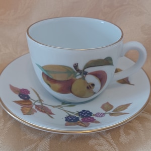 Royal Worcester “Evesham Gold” Duo’s