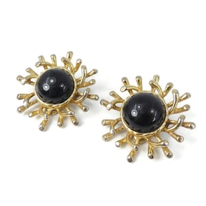 LES BERNARD, Boucles d'oreilles modernistes, cabine noire, tendance, ton doré, clips, signé