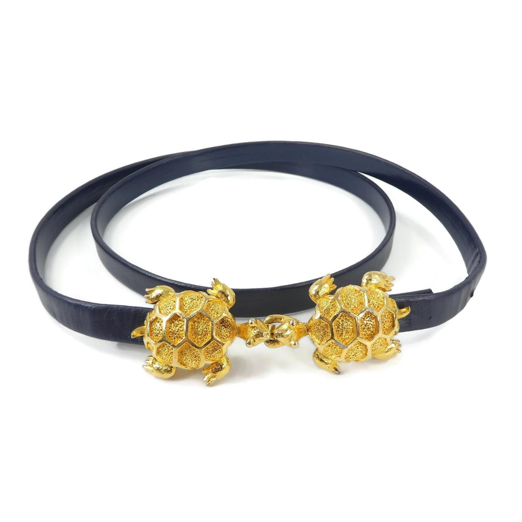 Iconic 1975 Mimi di N Kissing Turtle gold-tone stretch metal belt RARE Vintage MIMI DI NISCEMI Gold-plated Cockle Shell Design 2-piece  main image 3