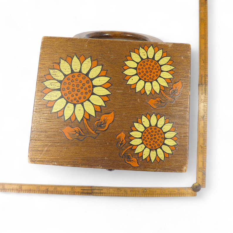 MARCUS BROTHERS of Miami, Wooden Box Purse, Sunflowers, Red Felt Lining, Signed image 14