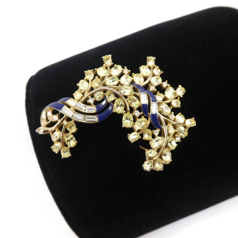 Vintage TRIFARI, ALFRED PHILLIPE, Jonquil Rhinestone Brooch, Yellow and Clear Rhinestones, Navy Blue Enamel, Gold Tone, Signed, Circa 1950's image 5