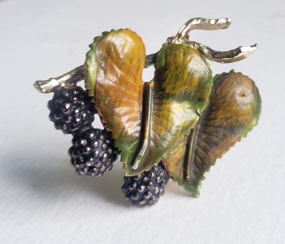 Blackberry brooch deals