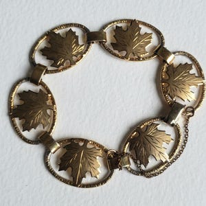 Vintage Canada  Bracelet - Sterling Silver -- Maple Leaf- Souvenir Bracelet 56