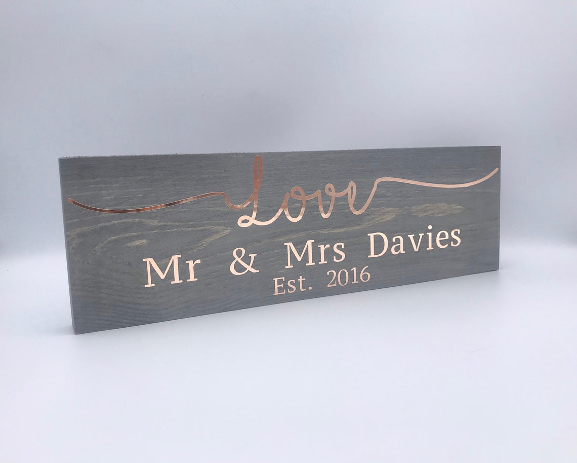 Personalised Wooden Mr and Mrs Sign Unique Wedding Present - Etsy