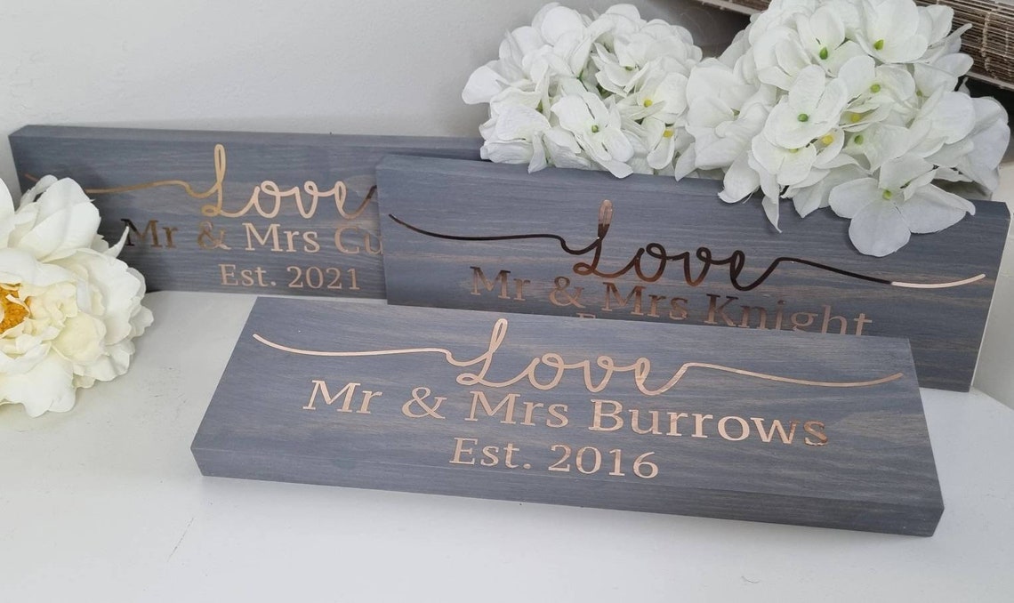 Personalised Wooden Mr and Mrs Sign Unique Wedding Present - Etsy