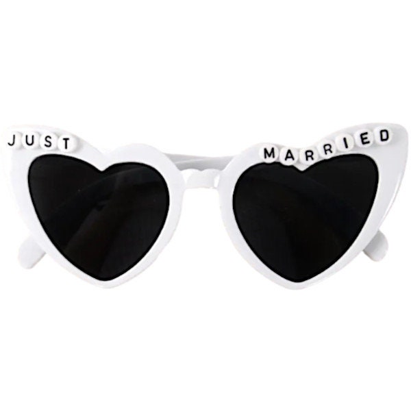 Bride Groom Gift Just Married Heart Shaped Sunglasses Wedding Party Photo Prop