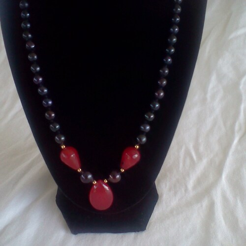 Black Pearl and Ruby Necklace - Etsy