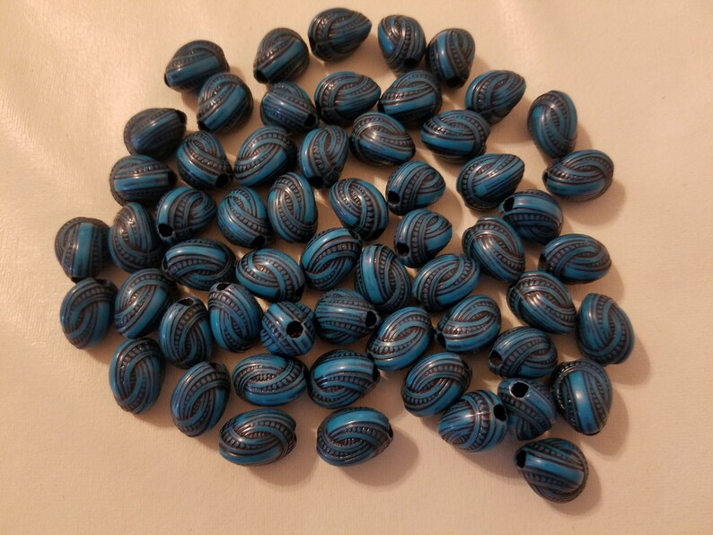 Lot of 50 Excalibur 18mm Teardrop Tribal Plastic Teardrop Macrame Craft Jewelry Beads