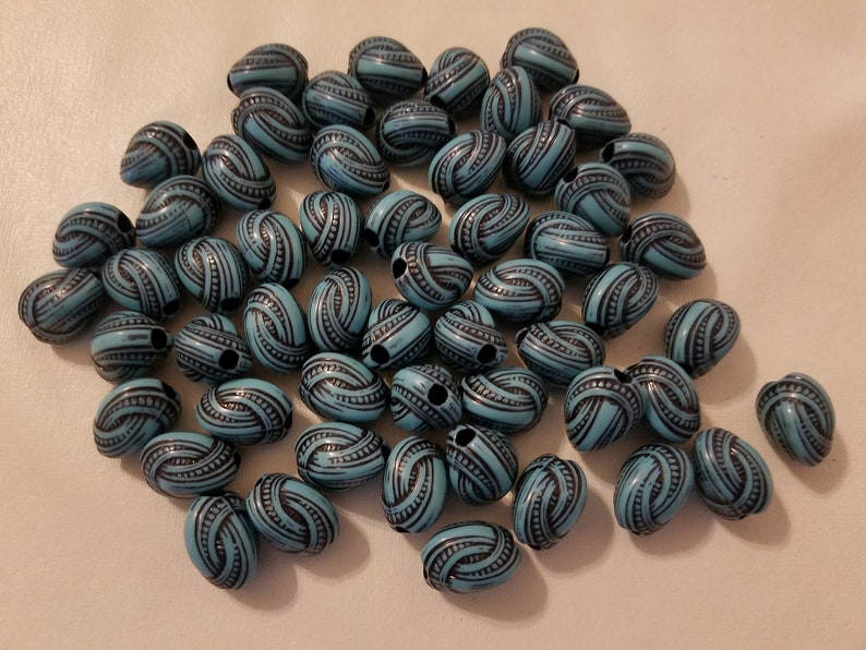 Lot of 50 Excalibur 18mm Teardrop Tribal Plastic Teardrop Macrame Craft Jewelry Beads