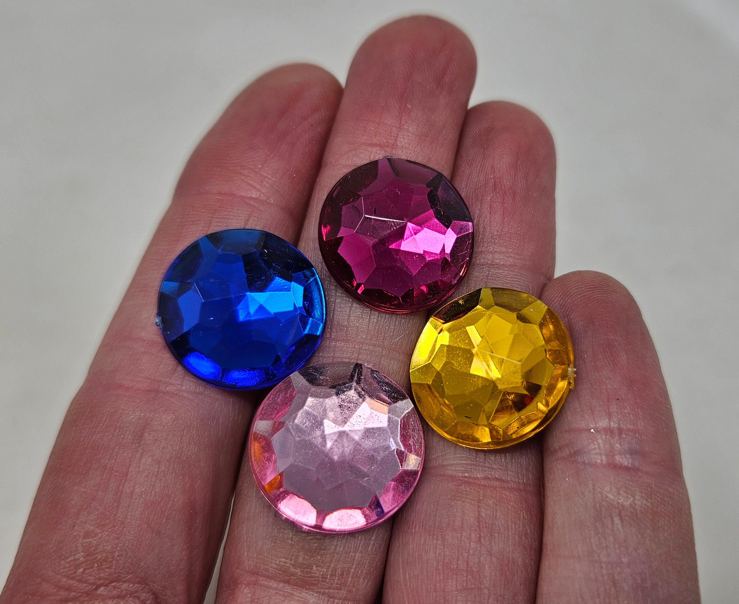 Acryl-Strasssteine Irisierend, 18 Mm, Mit Flacher Rückseite – Ideal Für Schmuck, Kostüme & Deko – 30 Stück Im Set