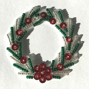 Pack of 3 Small Christmas Wreath Beaded Sequined Sew-On Applique Craft Patch Sewing Embellishment Vintage