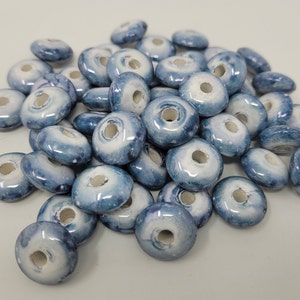 50 pcs Vintage Blue & White Watercolor Ceramic Craft Jewelry 17mm Round Saucer Beads