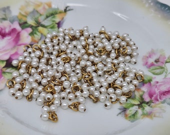 72 pcs 4mm Round Teardrop White Pearl Triplet Cluster Beads on Gold Metal Loop