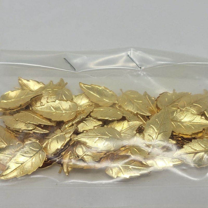 Wholesale Lot 100 Gold Tone Metal Leaf Blade Stampings Leaves Jewelry