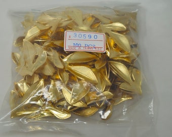 Bulk Pack of 100 pcs Vintage Gold Tone Metal Sassafras Leaf Stampings Leaves Craft Accent Charms Embellishments Jewelry Findings