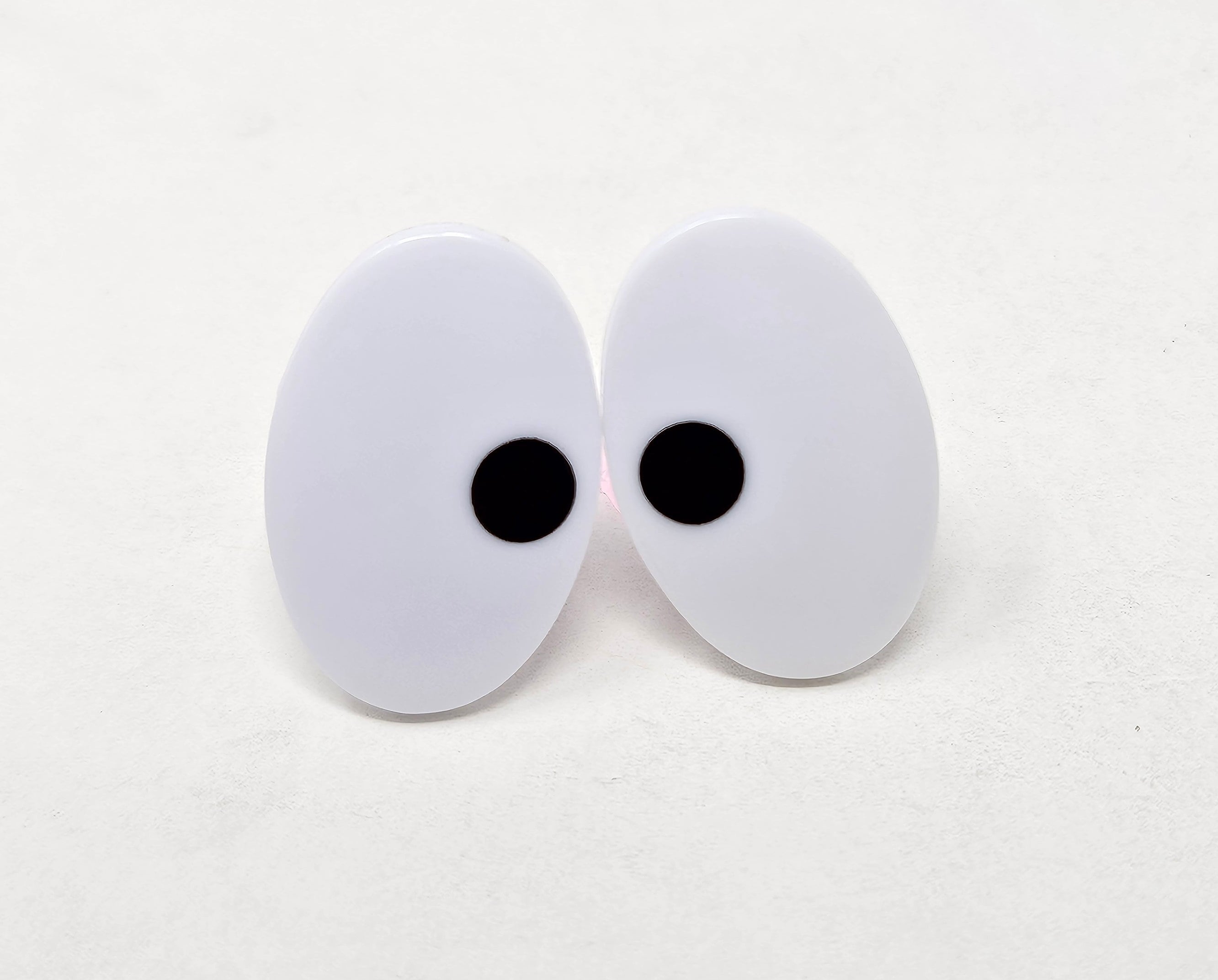 Zim's Vintage 25mm Black & White Dot Oval Comical Cartoon Plastic