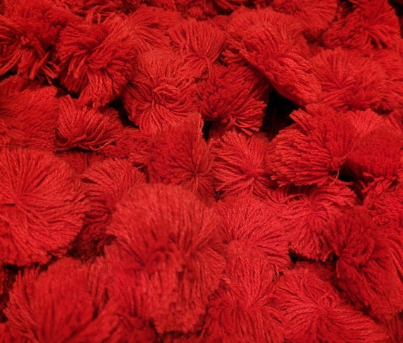 Fifty 15mm Red Silver and Green Christmas Tinsel Mochi Balls, Pom Poms, for  Crafts and Slimes -  Hong Kong