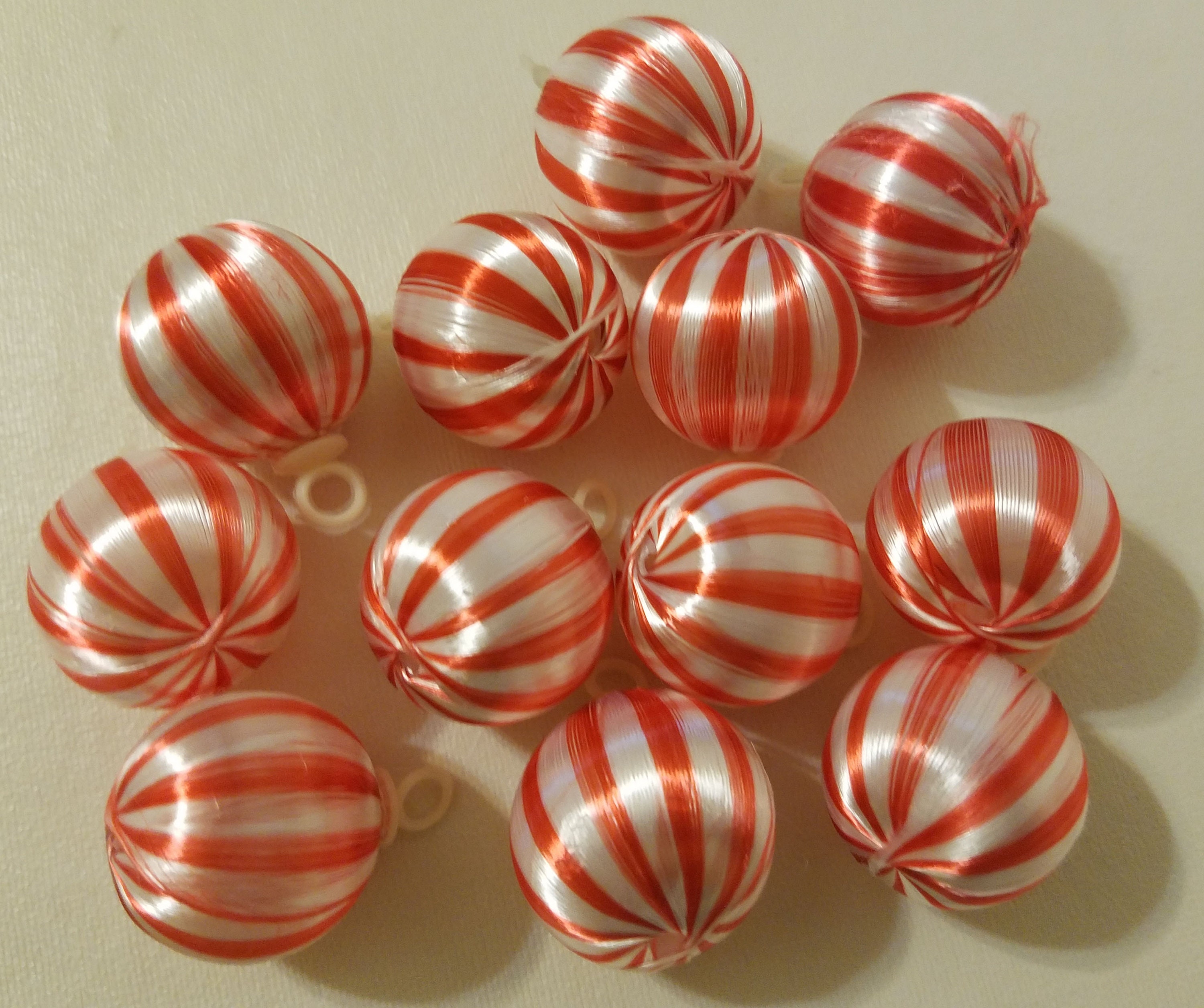 Confezione da 12 palline di Natale in miniatura vintage satinate da 1" e 25 mm