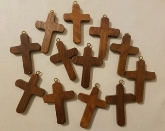 12 pendentifs croix en bois sculpté, 53 mm, breloques religieuses en bois pour travaux manuels