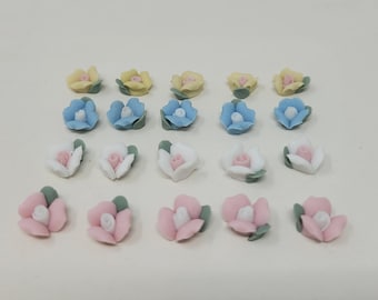 20 pcs Porcelain Ceramic Bisque Roses Blossoms with Leaves Vintage Cabochons Cameos 8mm Small Flowers