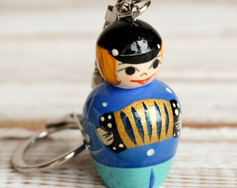 Russian classic matryoshka doll wooden hand painted toy trinket 004196