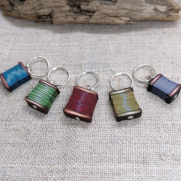 Thread spools Stitch Markers set for Knitting or Crochet, set of 5 handmade zipper pull tabs in polymer clay, knitters gift