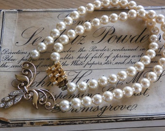 Stunning Vintage 1960s Single Strand Simulated Pearl Necklace with sterling silver gilt 18ct gold plated AUSTRIAN crystal panel