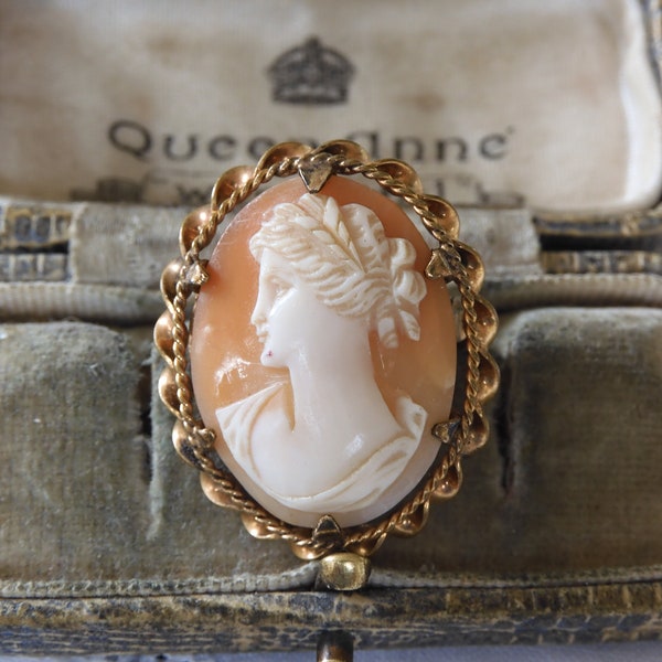 Fabulous Vintage 1950s Genuine Cameo Brooch on Rolled Gold setting