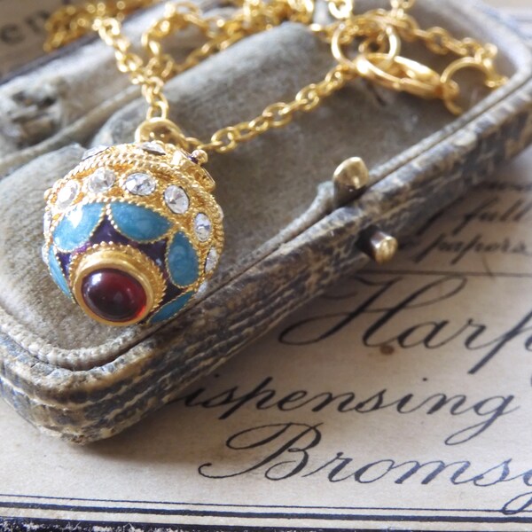 Stunning Vintage 1970s 18ct Gold Plated AUSTRIAN Crystal Glass Cabochon ENAMEL BALL Sphere Pendant & Chain