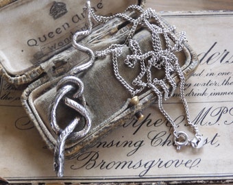 Lovely Vintage 1970s Sterling SIlver SNAKE Serpent Pendant & Long Sterling Silver Chain