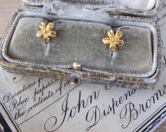 Lovely Dainty Vintage 1980s 18ct Gold Plated FLORAL Flower Earrings