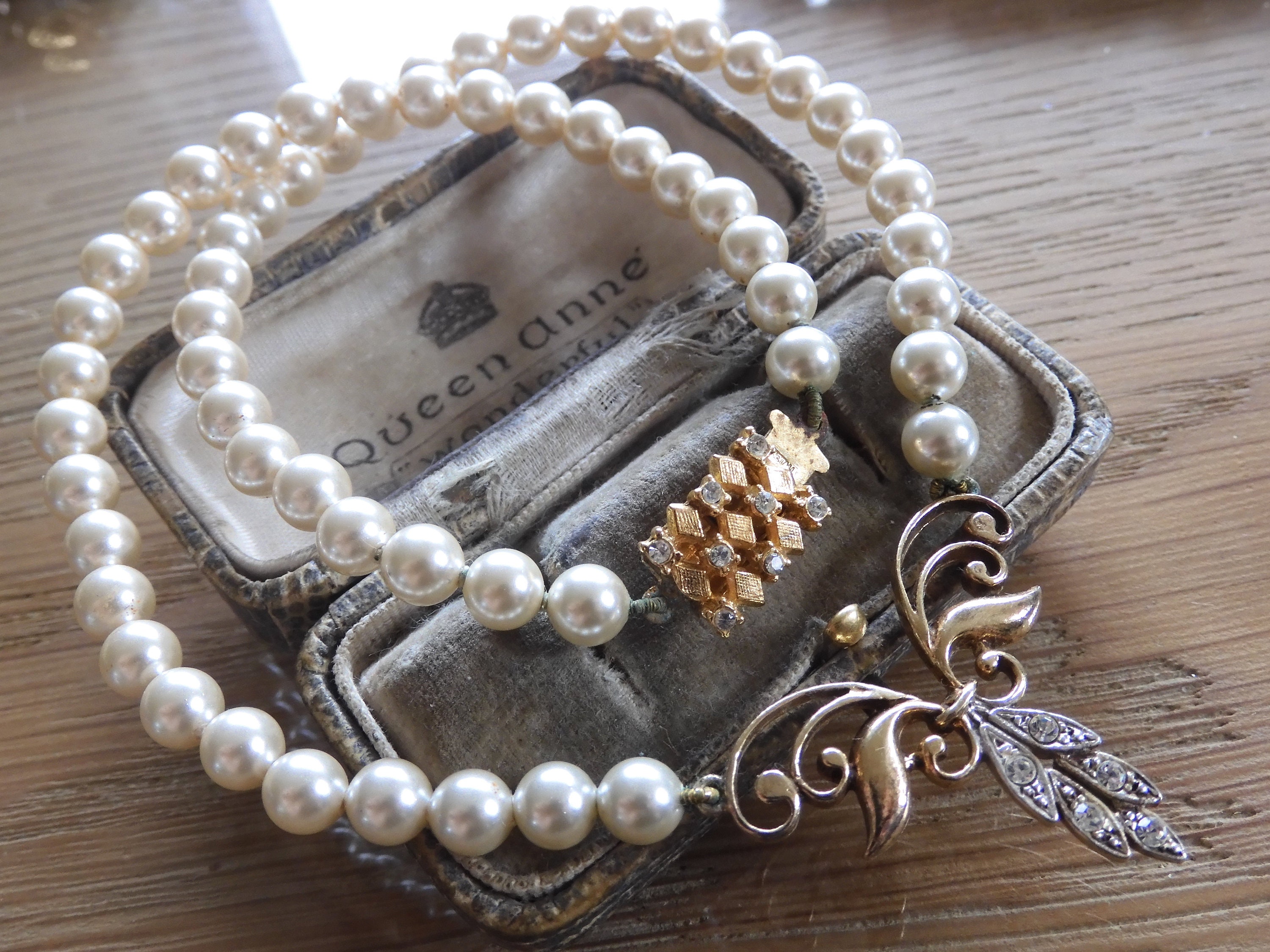 Freshwater Pearl Bracelet on Paper Clip Chain - Errai Jewellery