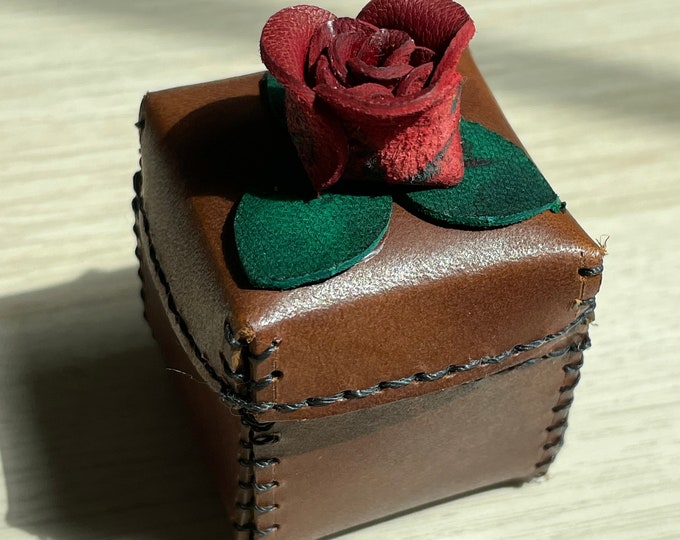 Leather Rose Ring Box