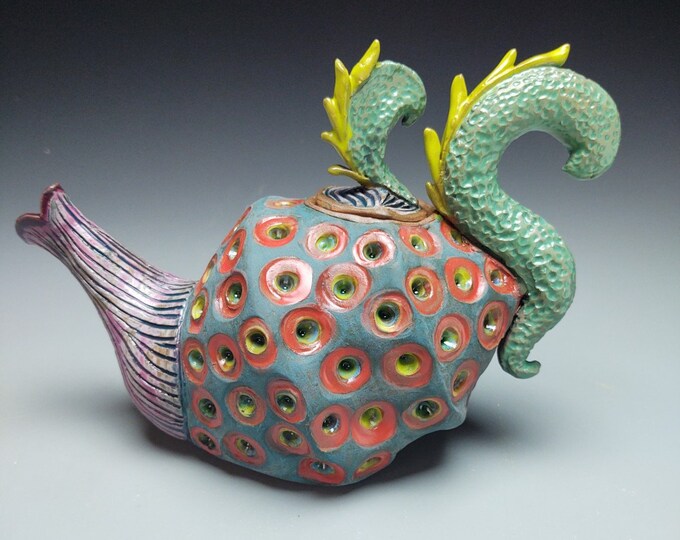 Goofy Teapot Would Make Dr. Seuss Proud Functional but Etsy