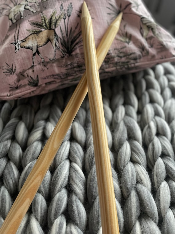 6 tips for knitting easily with jumbo yarn and large needles