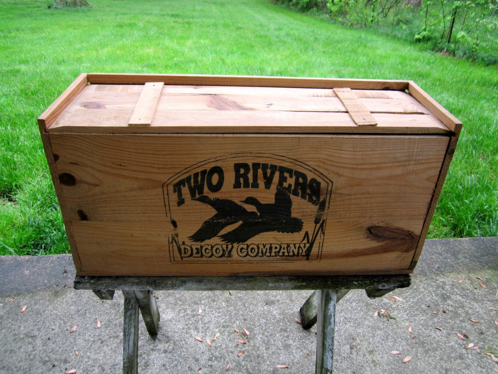 Two Rivers Decoy Company Duck Box Vintage Advertising Storage Etsy