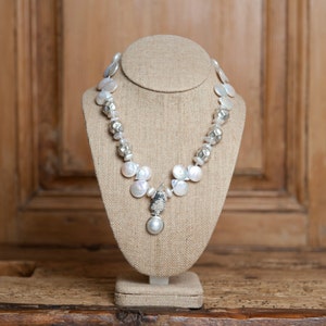 Hammered sterling silver, mave pearl pendant, coin pearls, freshwater pearls in square shape, sterling silver