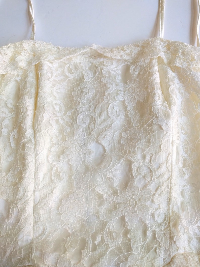 Vintage 60s off white lace dress Cream colored short midi wedding prom